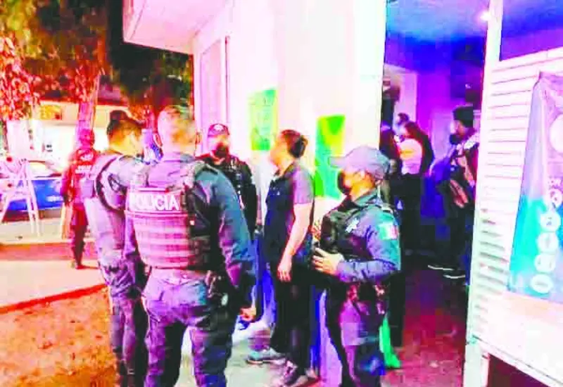 Un bar fue clausurado tras descubrirse que una menor era obligada a tomar con clientes.