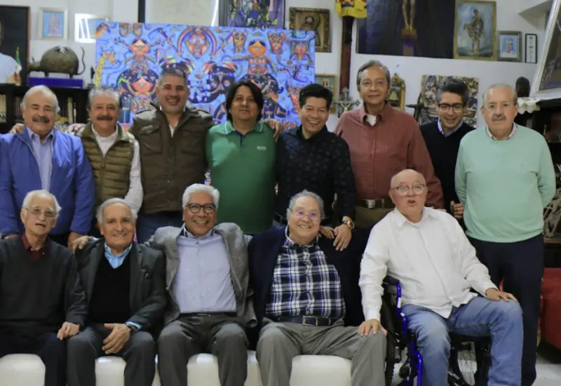 La foto del recuerdo. De izquierda a derecha, arriba, Mario Bustillos, Alberto Neftalí Arango, Romeo Hernández, Fernando Andriacci, Jose Luis Calvo, Alfredo Lagunas, Juaquín Ceballos y Juan Díaz Pimentel. Sentados: Julio Calvo, Roberto Gómez, Netzahualcóyotl Salvatierra, Ericel Gómez Nucamendi y David Colmenares Páramo.