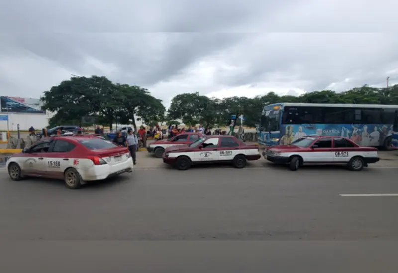  El ataque de los taxistas a conductores y unidades del Citybus ocurrió en la avenida Símbolos Patrios.