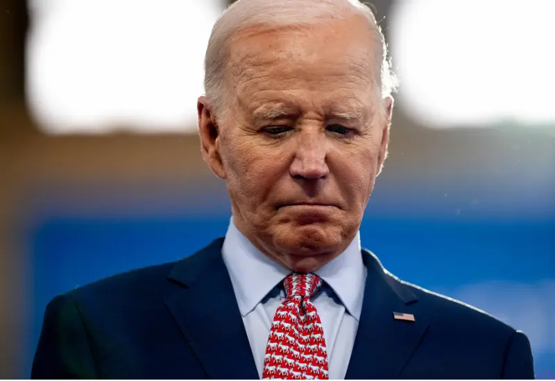 biden_abandona_candidatura_presidencia_eu
