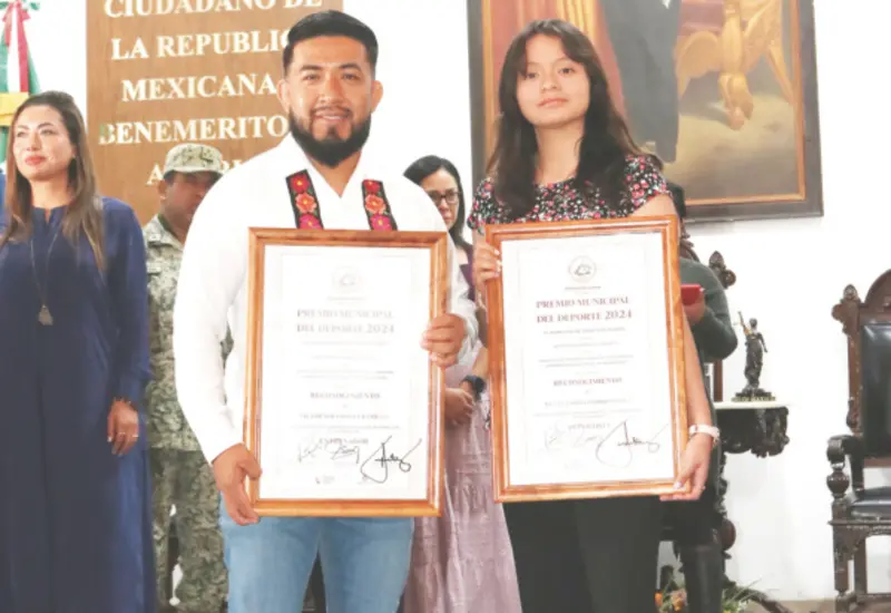 Noé Chávez y Renata Osorio fueron galardonados con el Premio Municipal del Deporte 2024.