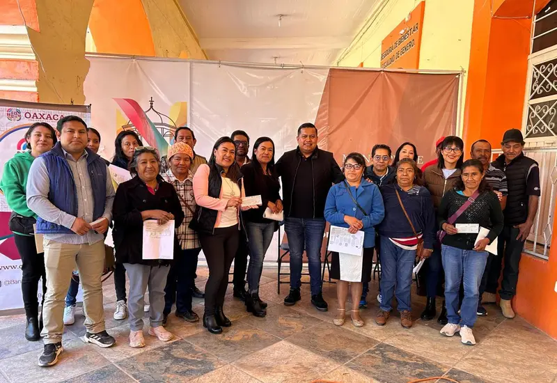 BanOaxaca benefició con 22 microcréditos a pequeñas y medianas empresas de Nochixtlán.