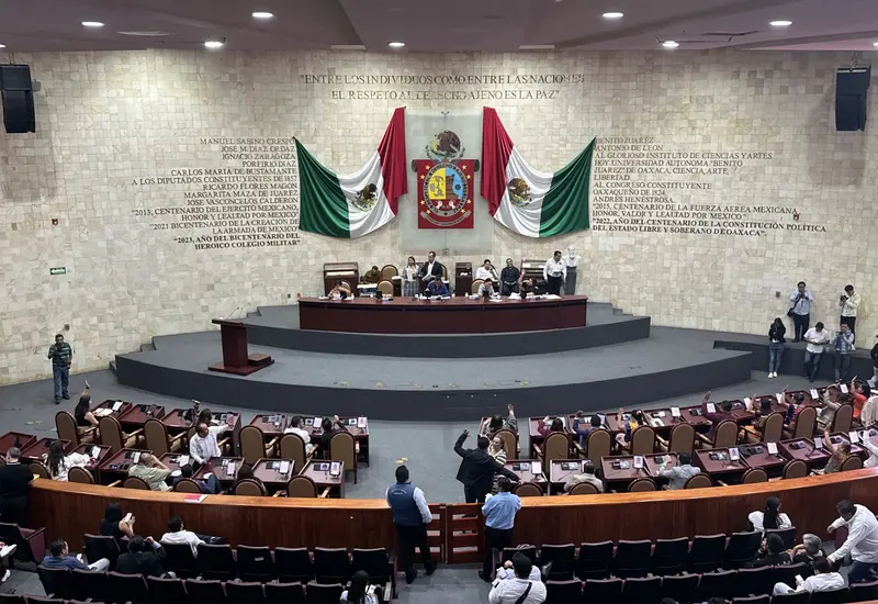 Entre los beneficios de la reforma está la eliminación de la brecha salarial, al incorporar al principio constitucional de que, a trabajo igual, salario igual, sin importar sexo ni el género.