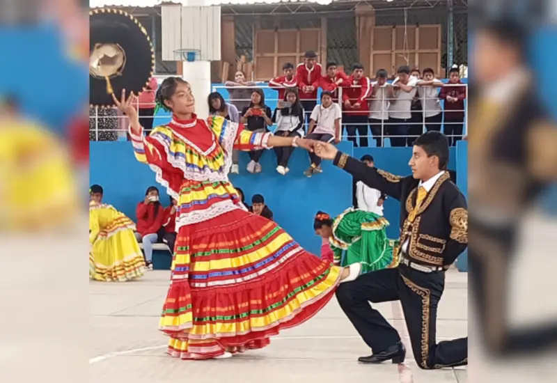 Los bailes del folklor nacional no pudieron faltar.