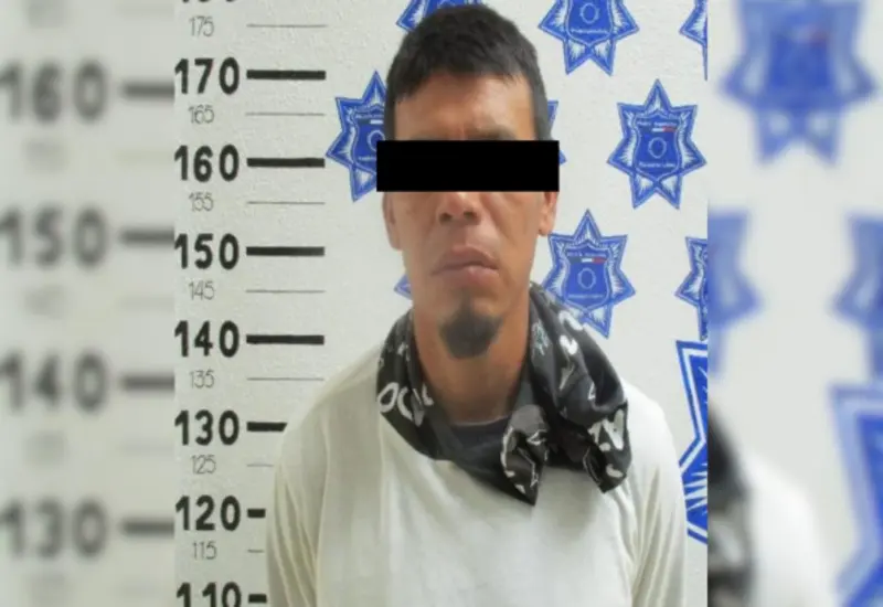 Diego Salvador fue detenido por policías municipales al alterar el orden, pero resultó con una orden de aprehensión por homicidio calificado.