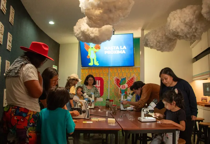 El Centro de Educación e Interpretación Ambiental "Ñuu Kuu" encamina a los menores en un viaje de descubrimiento y aprendizaje.