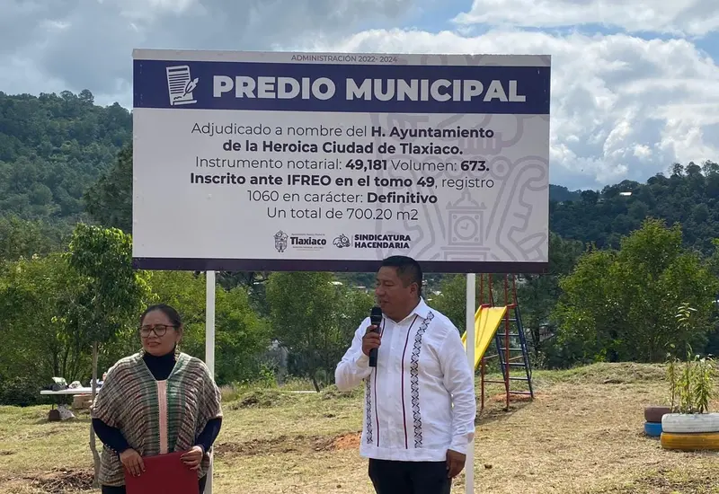 Autoridades municipales y estatales dieron fe de la entrega del inmueble para zona de esparcimiento familiar.