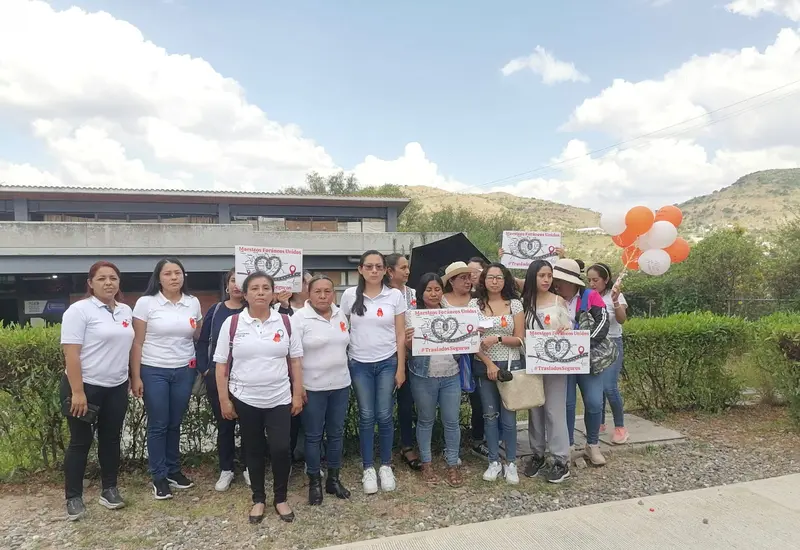 Profesoras del Jardín de Niños José María Ballesteros de Huapanapan exigieron medidas de protección para desempeñar su labor.