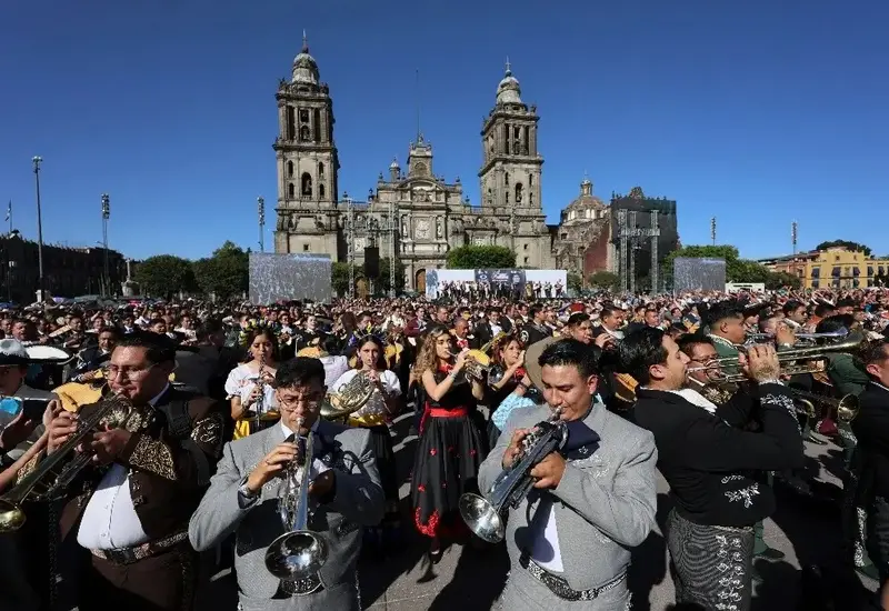mariachi-zocalo