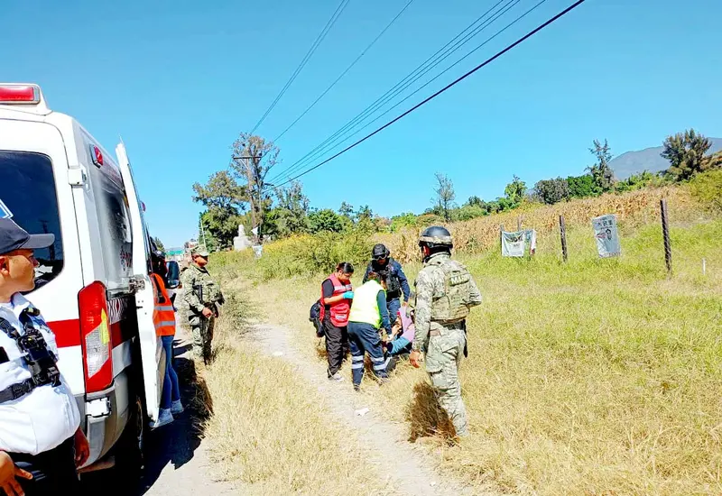 El migrante venezolano, John de 36 años de edad fue localizado descansando y lo daban por muerto.