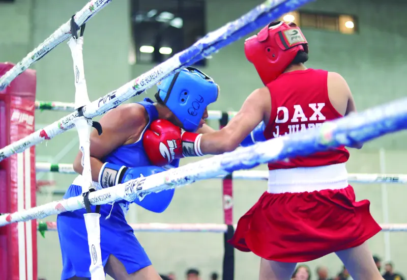 Arduas jornadas de boxeo vespertino en el Flores Magón, con este torneo regional-nacional.
