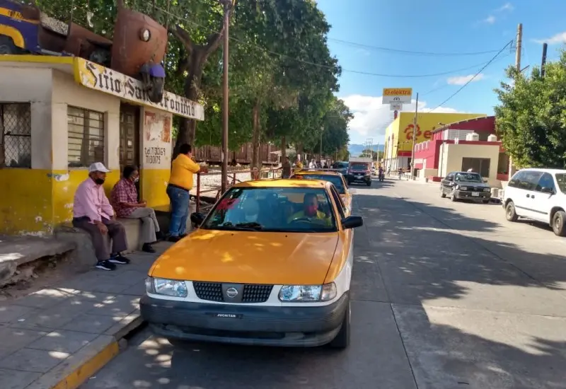 Desde hace años han intentado introducir mototaxis en Ixtepec, pero no lo han logrado.