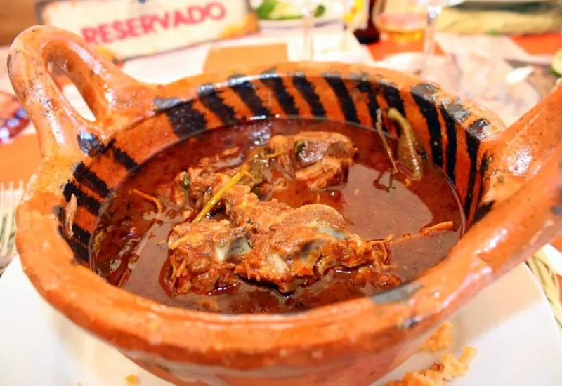 mole-cadera