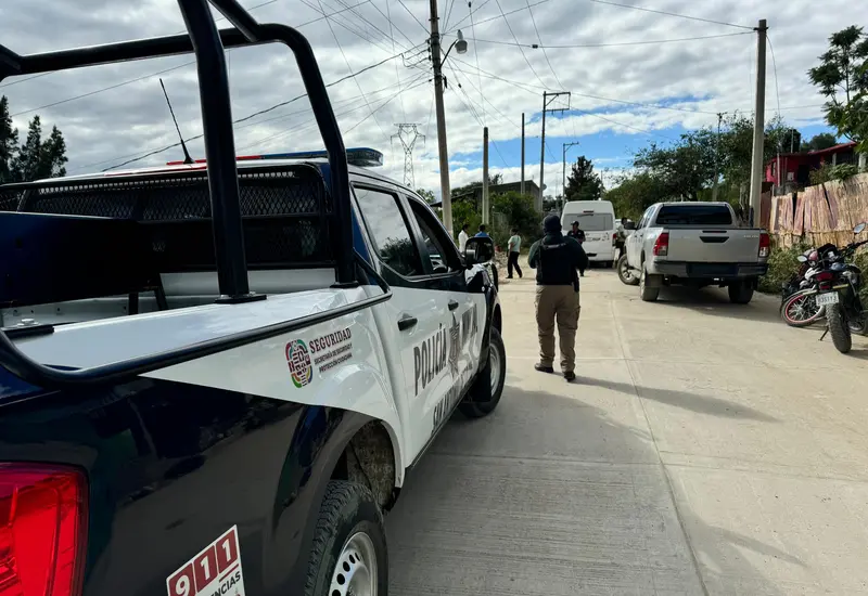 El cuerpo estaba en la entrada de su vivienda con disparos.