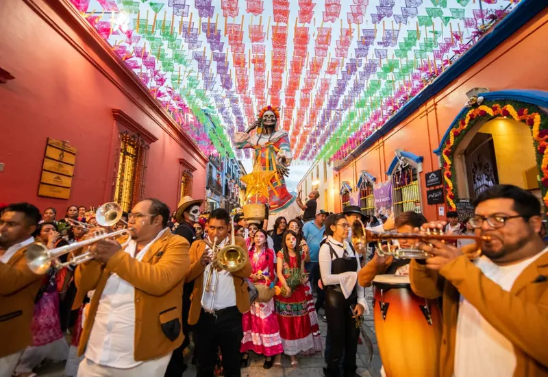 Casi al 80% los hoteles por temporada de muertos