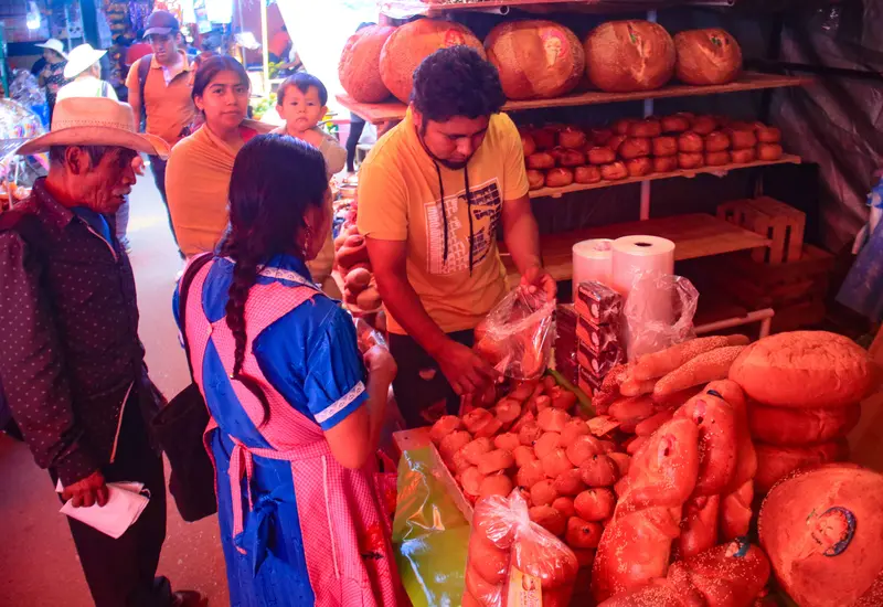paso_lento_ventas_mercado_abasto_muertos