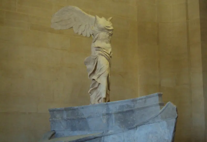 escultura_victoria_de_samotracia