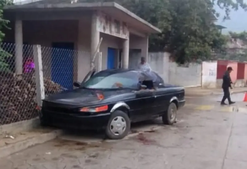 obrero_asesinado_auto