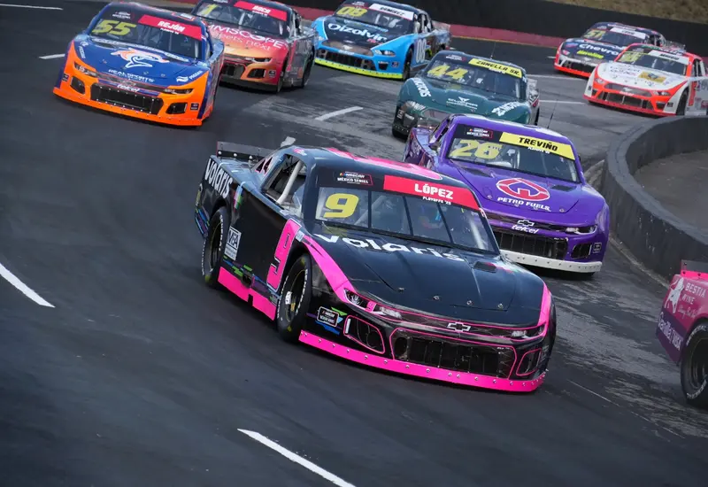 nascar_autos_competencia 