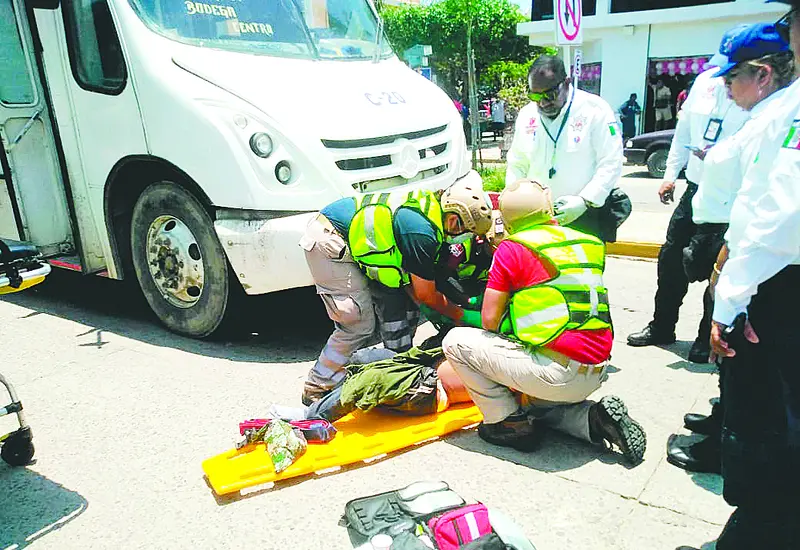 El conductor del autobús fue detenido y puesto a disposición del Ministerio Público.