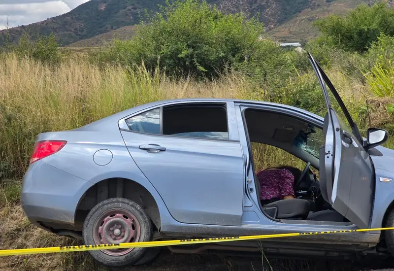 accidente_mujer_auto