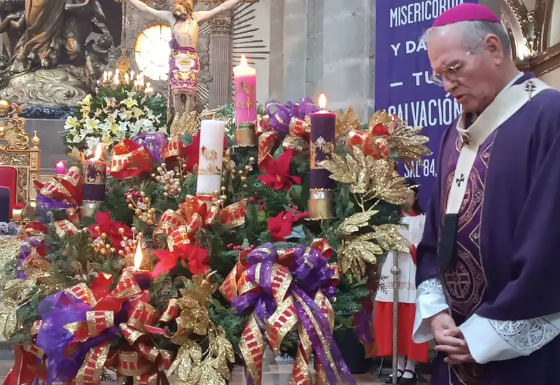 Fotografía de Pedro Vázquez Villalobos, arzobispo de Oaxaca, quien emitió un mensaje sobre el perdón y la paz en la temporada de Navidad.
