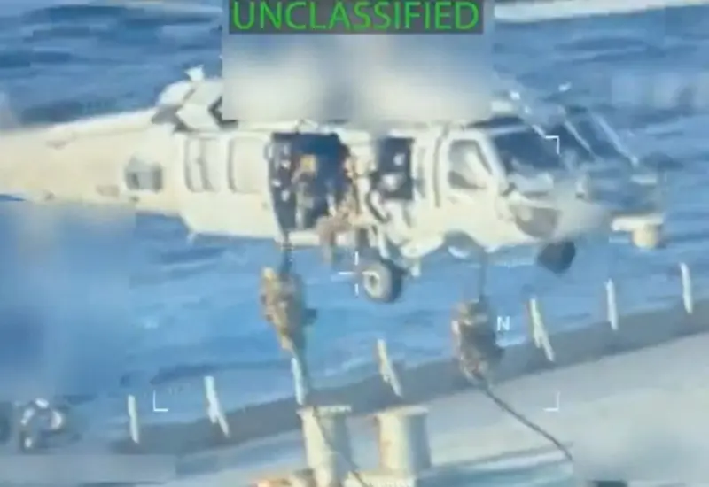 Un buque petrolero es asaltado por fuerzas estadunidenses en el Mar Caribe, una incautación que fue avalada por la Casa Blanca.