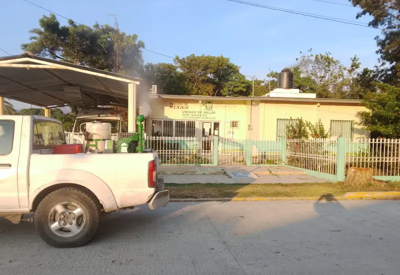 Autoridades de salud de Oaxaca hacen un llamado a la población para eliminar criaderos y así frenar la transmisión del dengue ante el aumento de casos.