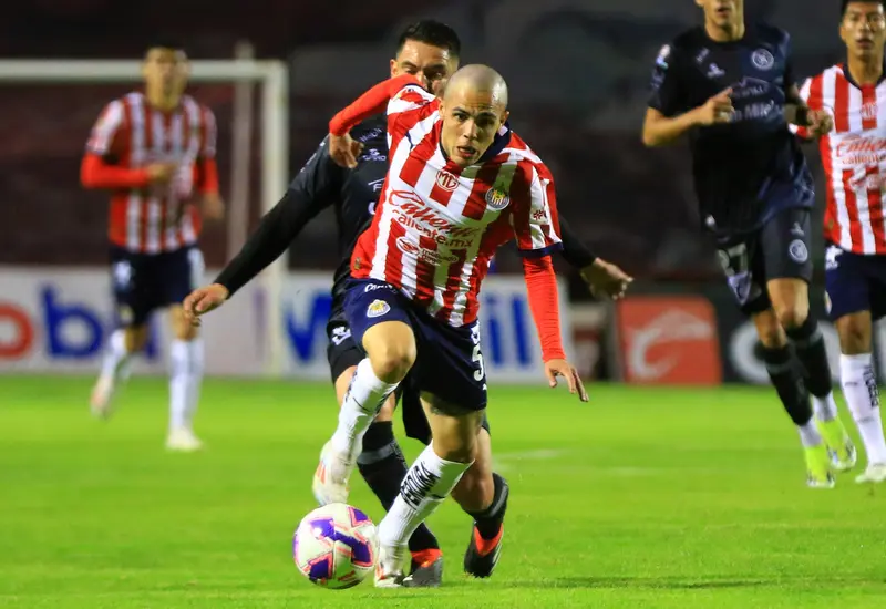 El equipo de Chivas, conocido como el Rebaño, apuesta por el talento de jugadores jóvenes que cuentan con doble nacionalidad mexicoamericana.