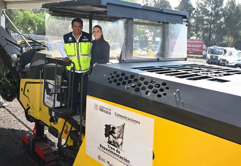 La Presidenta Claudia Sheinbaum supervisa la construcción del tren de pasajeros México–Querétaro durante su gira de trabajo por la región.