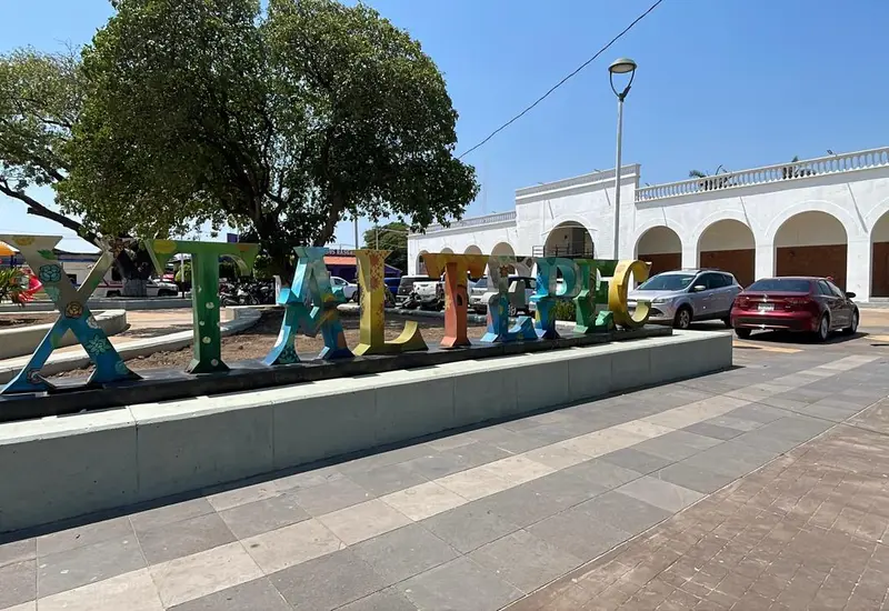 Documentación oficial relacionada con la denuncia por falsificación de firmas en Ixtaltepec, la cual será remitida a instancias de fiscalización.