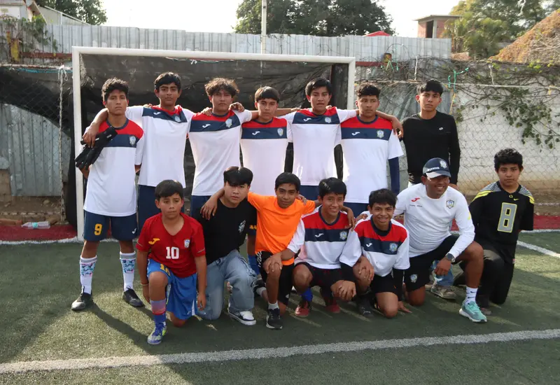 La EST 64 se consagró campeón del torneo sub 15 de la Liga Fut Bolaños.