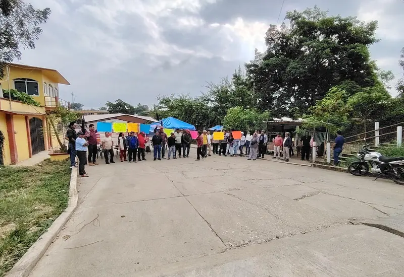 Extrabajadores de ABCD protestan en medio de una crisis laboral, anunciando bloqueos carreteros indefinidos que iniciarán el 4 de diciembre.