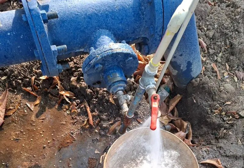Personal de la guardia permanente en Juchitán, listo para atender cualquier reporte ciudadano y garantizar el abasto de agua potable.