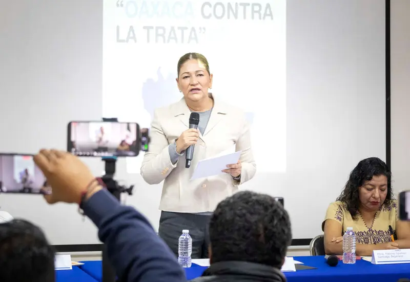 La titular de la DDHPO preside la ceremonia de instalación del Observatorio Estatal 'Oaxaca contra la Trata', organismo de vigilancia y defensa.