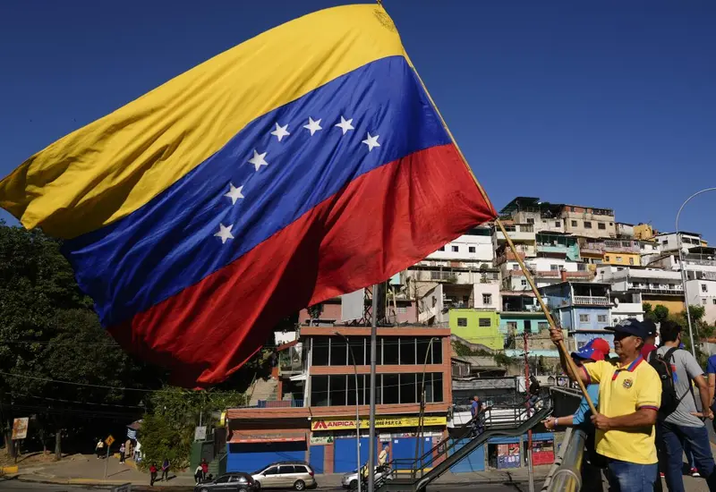 La nueva ley aprobada en Venezuela que establece fuertes sanciones para castigar la piratería y la realización de bloqueos en el país.