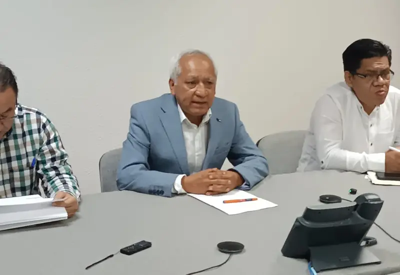 Una de las carreteras en la región Mixteca que muestra los trabajos de modernización, proyecto que está programado para concluir en diciembre.