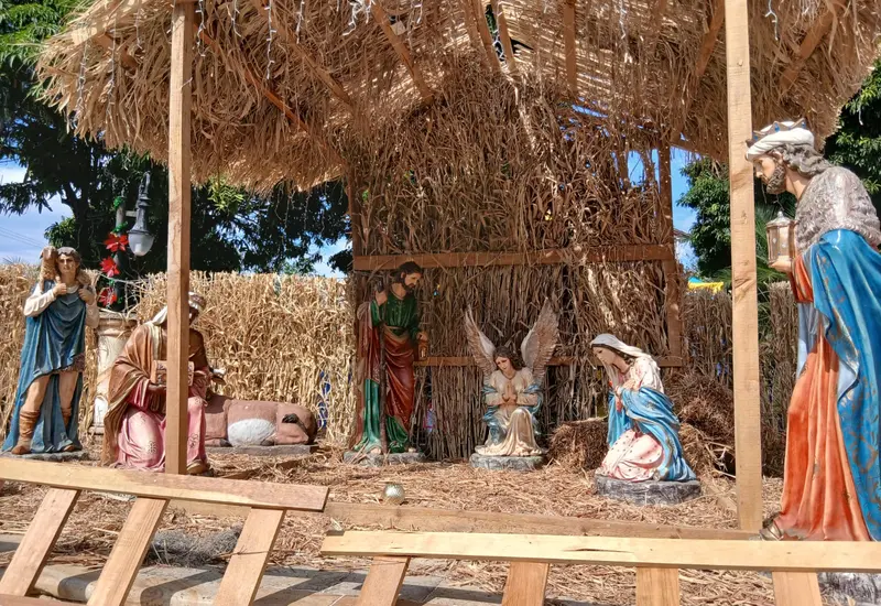 Un tradicional nacimiento navideño con sus figuras, parte de las costumbres que se inculcan a la nueva generación para preservar las tradiciones.