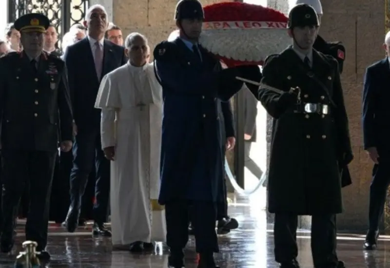El papa señala que se deben buscar 'otras formas' para impulsar un cambio político en Venezuela, rechazando una intervención de tipo militar.