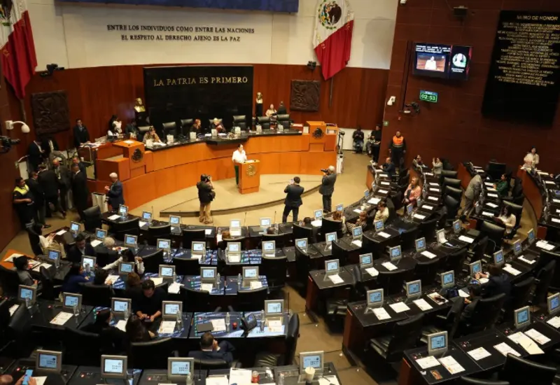 El pleno del Senado de la República en sesión para elegir a los integrantes de la Comisión Permanente, en el marco de un homenaje a Margarita Maza Parada.