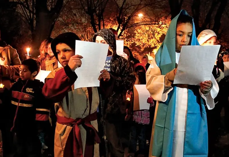 Una representación de las posadas navideñas, que recuerdan la peregrinación emprendida por la Virgen María y San José en busca de refugio.