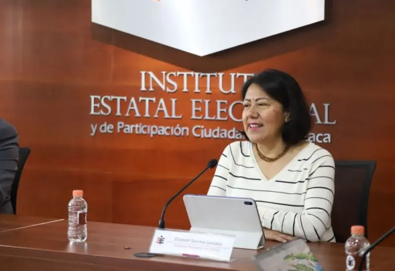 La presidenta del IEEPCO, Elizabeth Sánchez González, en un retrato oficial, en el contexto de la organización del proceso de revocación de mandato.