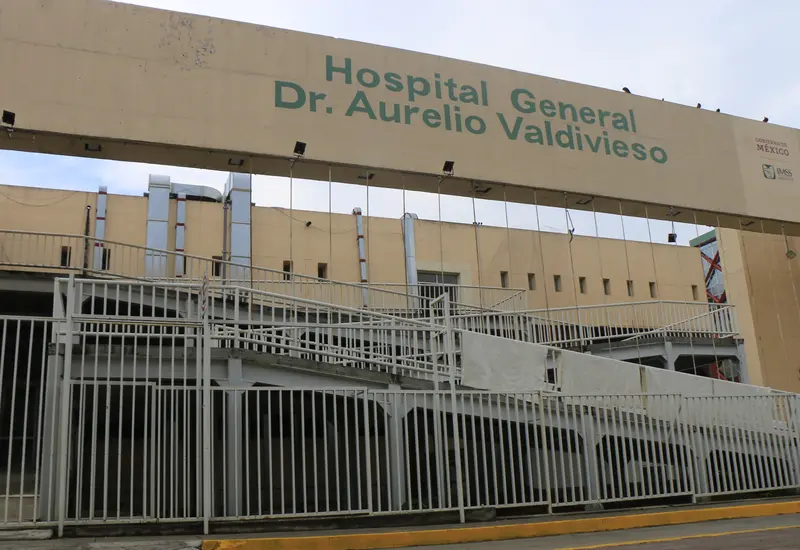 Una de las áreas renovadas del Hospital General Dr. Aurelio Valdivieso, la cual muestra un alto abasto de medicamentos disponibles para los pacientes.