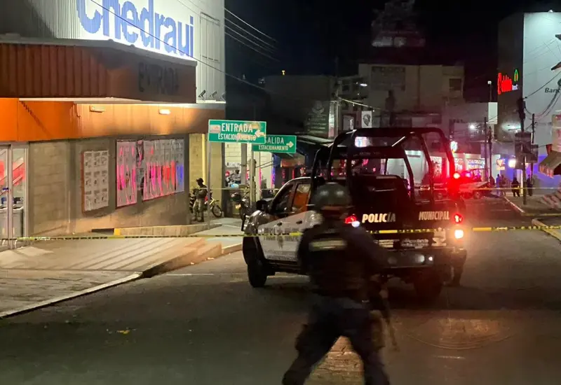 El taxista Néstor Jorge fue asesinado a balazos en el centro de la ciudad de Pinotepa Nacional, Oaxaca.