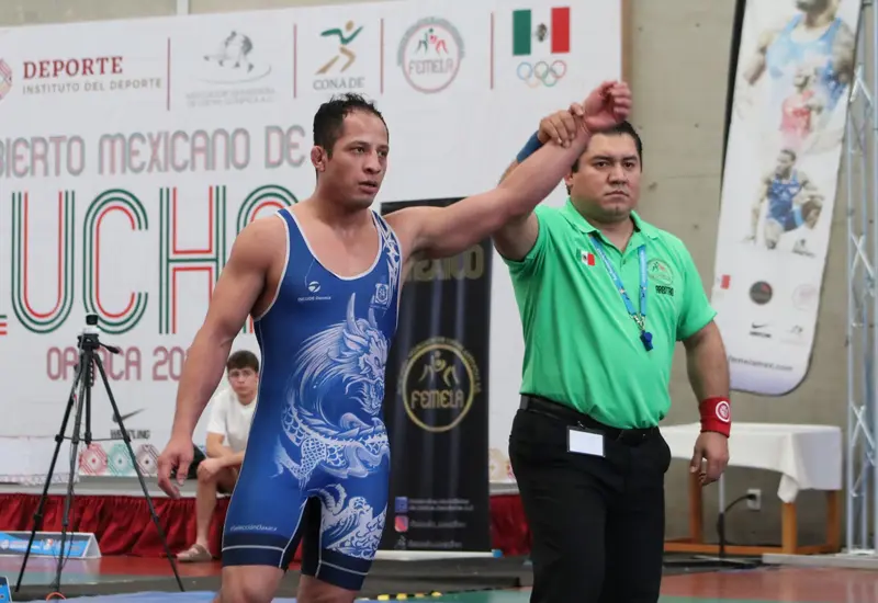 Campeón de su categoría en este Abierto Mexicano de Luchas 2025 de la Femela.