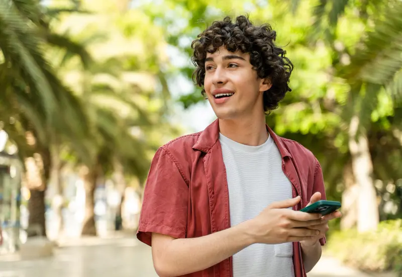 Los adolescentes tienen gustos cambiantes y un deseo constante de expresar su personalidad, lo que convierte regalar algo en una verdadera prueba.