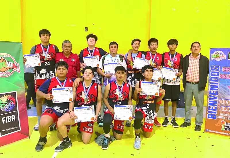 Avispones, campeón estatal de la U18 varonil.