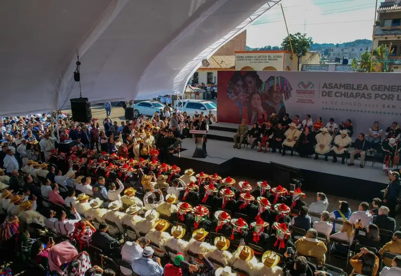 El director general del INEA expresó su compromiso por trabajar en el abatimiento del rezago educativo y llevar la atención educativa a las regiones que más lo necesitan.