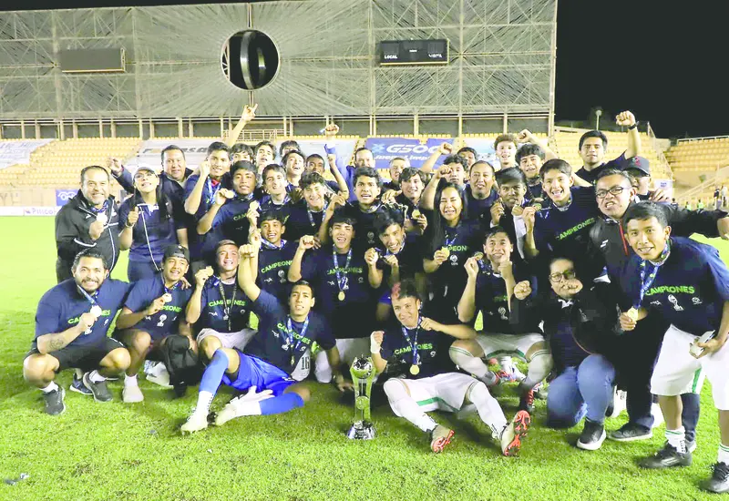 Los dos integrantes del Antequera FC de Oaxaca, conformaron el plantel campeón del hexagonal internacional