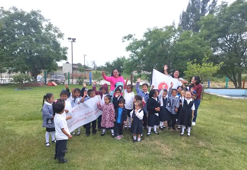 La estrategia tiene como propósito la participación de cada comunidad educativa en la construcción de ambientes sanos. 